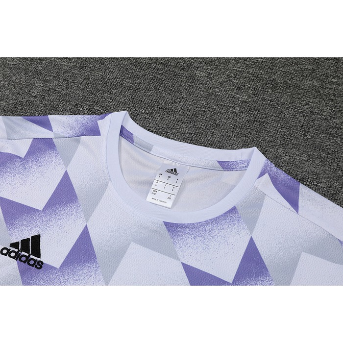 Chandal del Real Madrid Manga Corta 22-23 Blanco y Purpura - Pantalon Corto